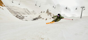 Zjazdové lyžovanie a snowboarding